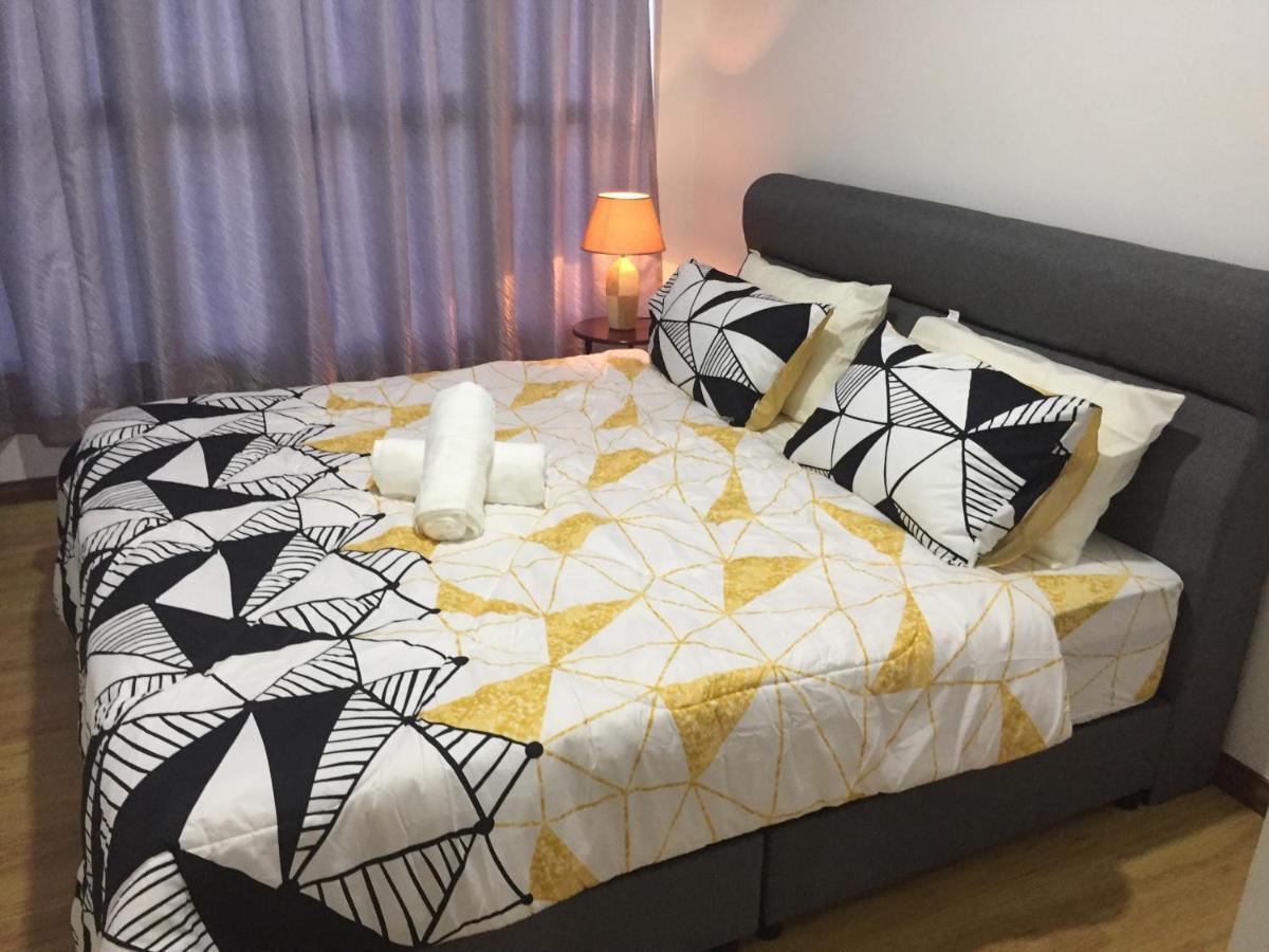 Roxy Apartment Kuching Exterior foto